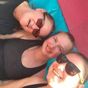 Meet your Posher, Rebecca